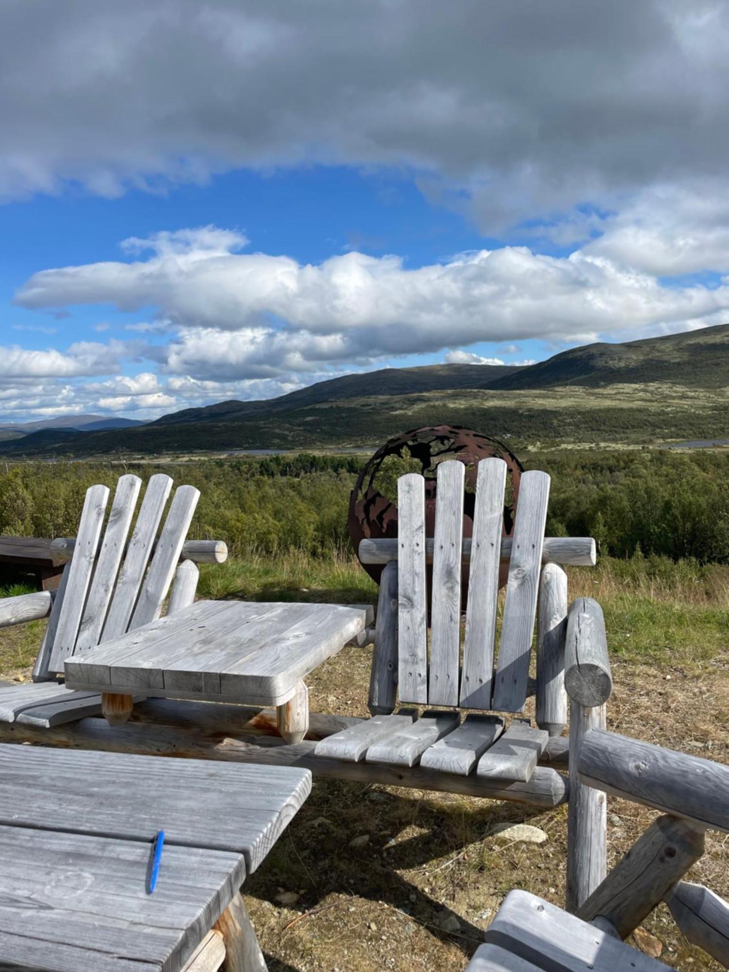 Koselig Med Uthus Pa Vakre Dovrefjell
