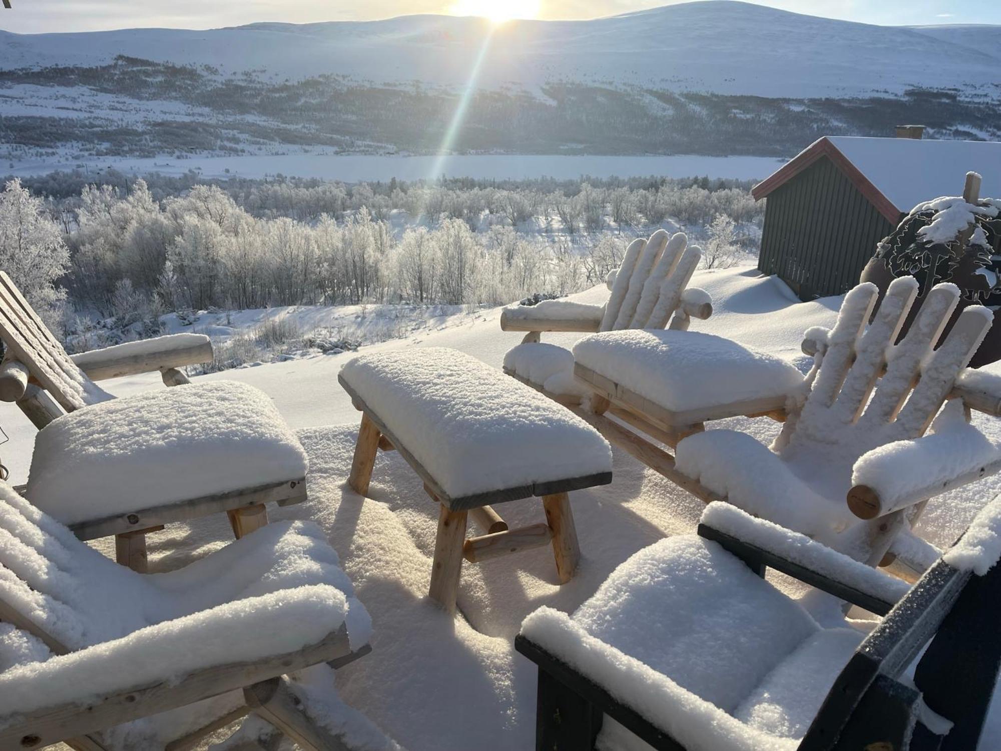 Koselig Med Uthus Pa Vakre Dovrefjell *